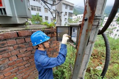 白河供電公司對獅子山新區進行4G物聯網卡更換