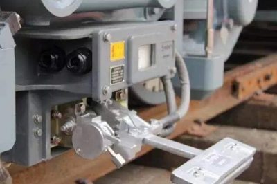 地鐵與高鐵一樣都是采用電力驅動