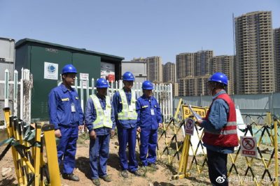 歷城供電公司完成900千伏安箱式變電站的送電任務