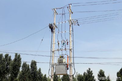 新泰供電公司組織6千伏蒙汶線農網改造