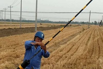 晉州供電公司組織12個供電所趕往麥收現場