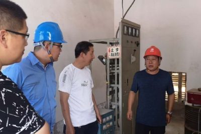 贊皇供電公司對山區供電設備開展檢查