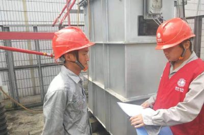 110千伏方家嶺變電站開展電容器支柱瓷瓶斷裂更換工作，及時消除設備缺陷，