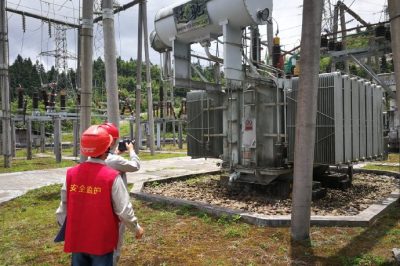 邵陽變電檢修公司對市區(qū)、新寧、邵東的重要變電站進行現(xiàn)場保電工作