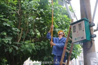 臨潼區供電公司排除各類設備故障10余處