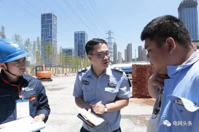 大連供電公司查處電力線路下方違章作業(yè)