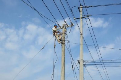 淮安淮陰劉老莊供電所：農網升級改造，迎夏峰