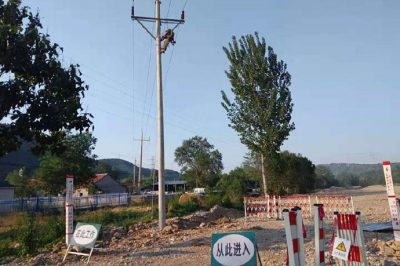 國網臨朐縣供電公司公司：跨河道線路進行加高改造