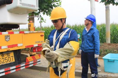 10千伏金泉線85號桿為牛泉鎮南劉家莊村機井灌溉設施接火送電