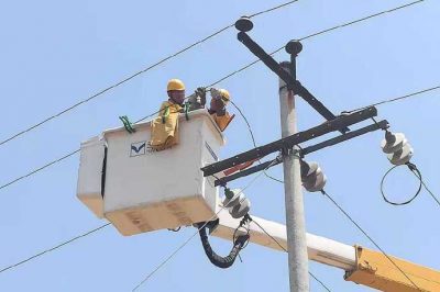 石家莊市鹿泉區供電公司完成帶電接引帶電檢修作業