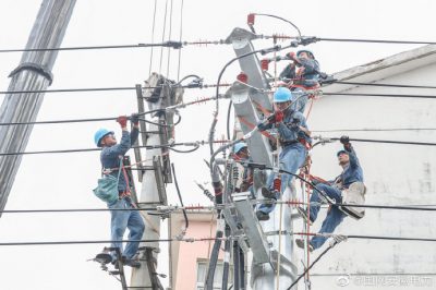 黃麓鎮10千伏區直105線等高壓線路進行電纜入地改造