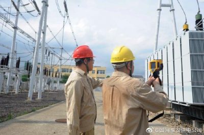 盱眙縣供電公司110千伏梁營變電站進行巡視、測溫