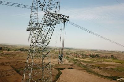 湖北檢修公司更換1000kV南荊一線復合絕緣子