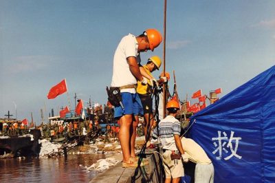 1998年：照亮抗洪保電現場