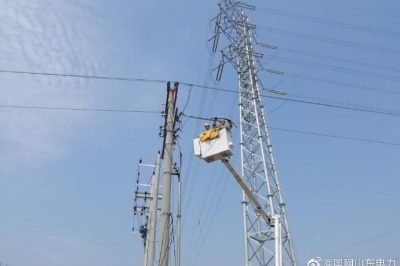 10千伏鎮園甲線94號 95號桿處實施帶電作業