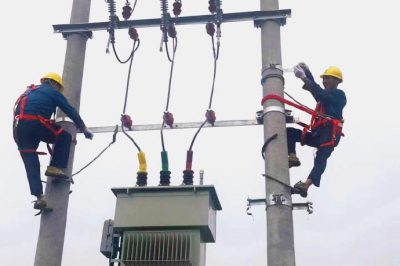 沂水縣供電公司對青龍溝村進行電網改造升級
