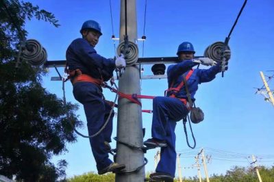 欒城區供電公司搶修3912臺區250千伏安配變出現故障