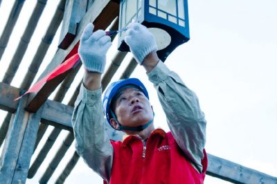 馬橋鎮徐周村滬靖農家樂用電線路“義診”