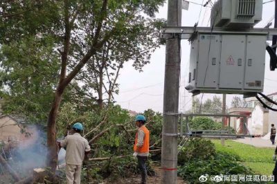 高郵市供電公司新增一臺400千伏安變壓器