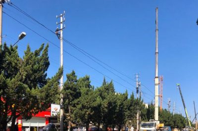 化纖生活區浦東路進行線路改造工作