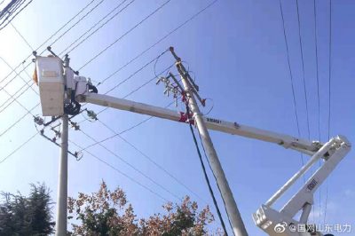 節后帶電作業忙 客戶用電有保障