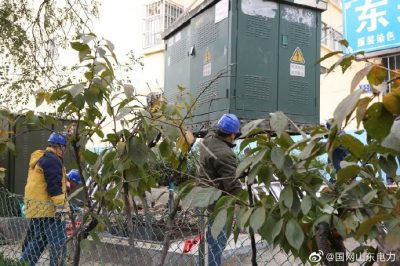 諸城市供電公司更換10千伏紡織線老舊環網柜