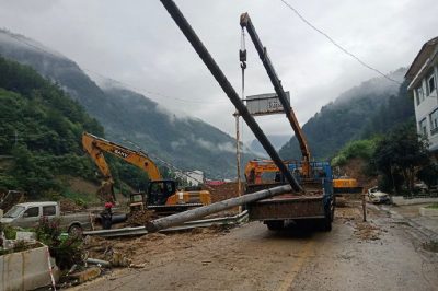 城口山體滑坡 電力搶修現場