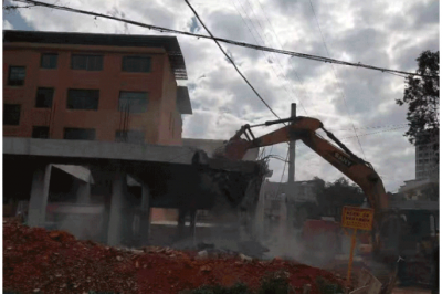 市政府：高壓線下建房，拆！