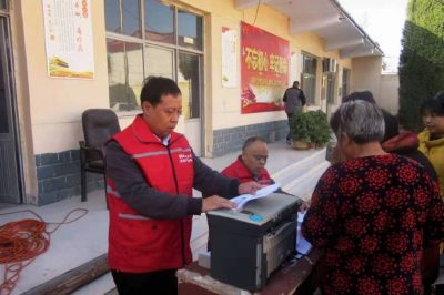 隆堯縣供電公司開起“煤改電”業務受理點