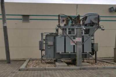 延安供電公司楊塬變現場進行搶修