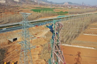 國網萊蕪供電公司開展110千伏鋼嶺線檢修