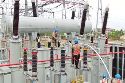 江蘇南通三官殿500千伏變電站主變增容工程現場
