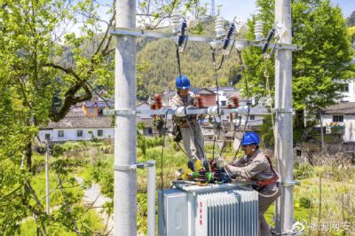 水電供區流口鎮流口村進行電網改造施工