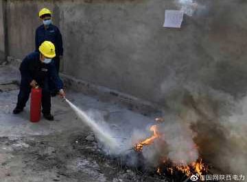 【起火了？莫慌！消防演練我們是認真的】為提高變電運維人員的消防安全意識