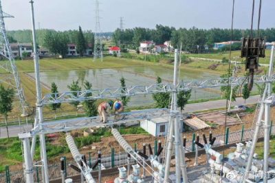 利用無人機保證進行軟母線安裝作業