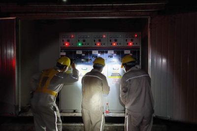 對(duì)南川工業(yè)園區(qū)的環(huán)網(wǎng)柜，開閉所，電纜溝進(jìn)行夜間巡視及紅外線測(cè)溫