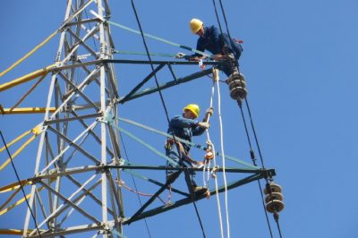 對110千伏九牽線進行開展設備密集巡視