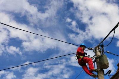 在德勝里小區進行變壓器增容
