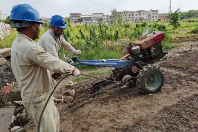 高港區金港南路敷設電纜