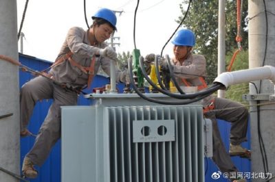 開展低電壓治理新增一臺400千伏安變壓器