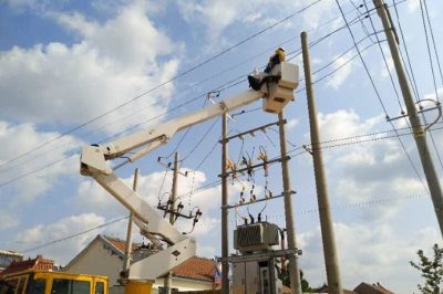 帶電T接變壓器 鄉村用電添助力
