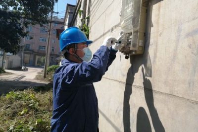 對轄區(qū)內低壓用戶，開展安全隱患排查工作