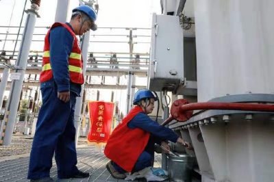 備戰迎峰度冬 讓群眾用上“暖心電”