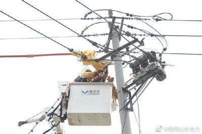 帶電接火智能開關??提高電網智能水平