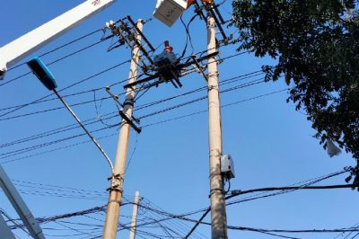 對(duì)開關(guān)設(shè)備線夾進(jìn)行更換