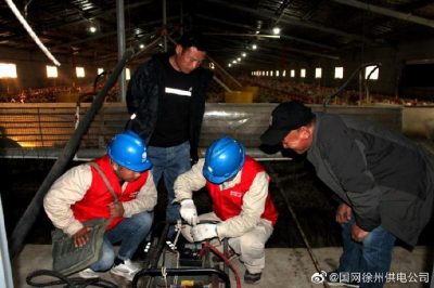 宣傳安全用電知識，現場講解漏電保護器、插座等常識