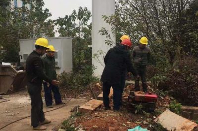 對10千伏堰洣線農網改造工程現場安全進行稽查