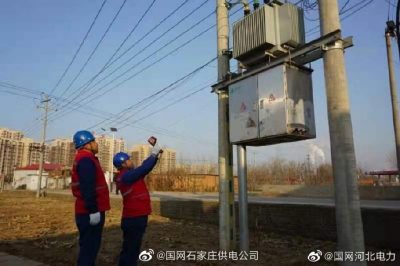 到西莊村對變壓器、用電線路等進行紅外測溫