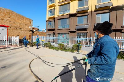 完成暢和名居南區4000余米地埋電纜的更換工作