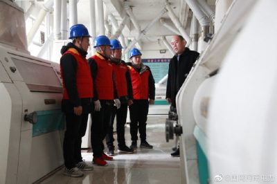 到臺前宏達面業有限公司開展電力志愿服務活動